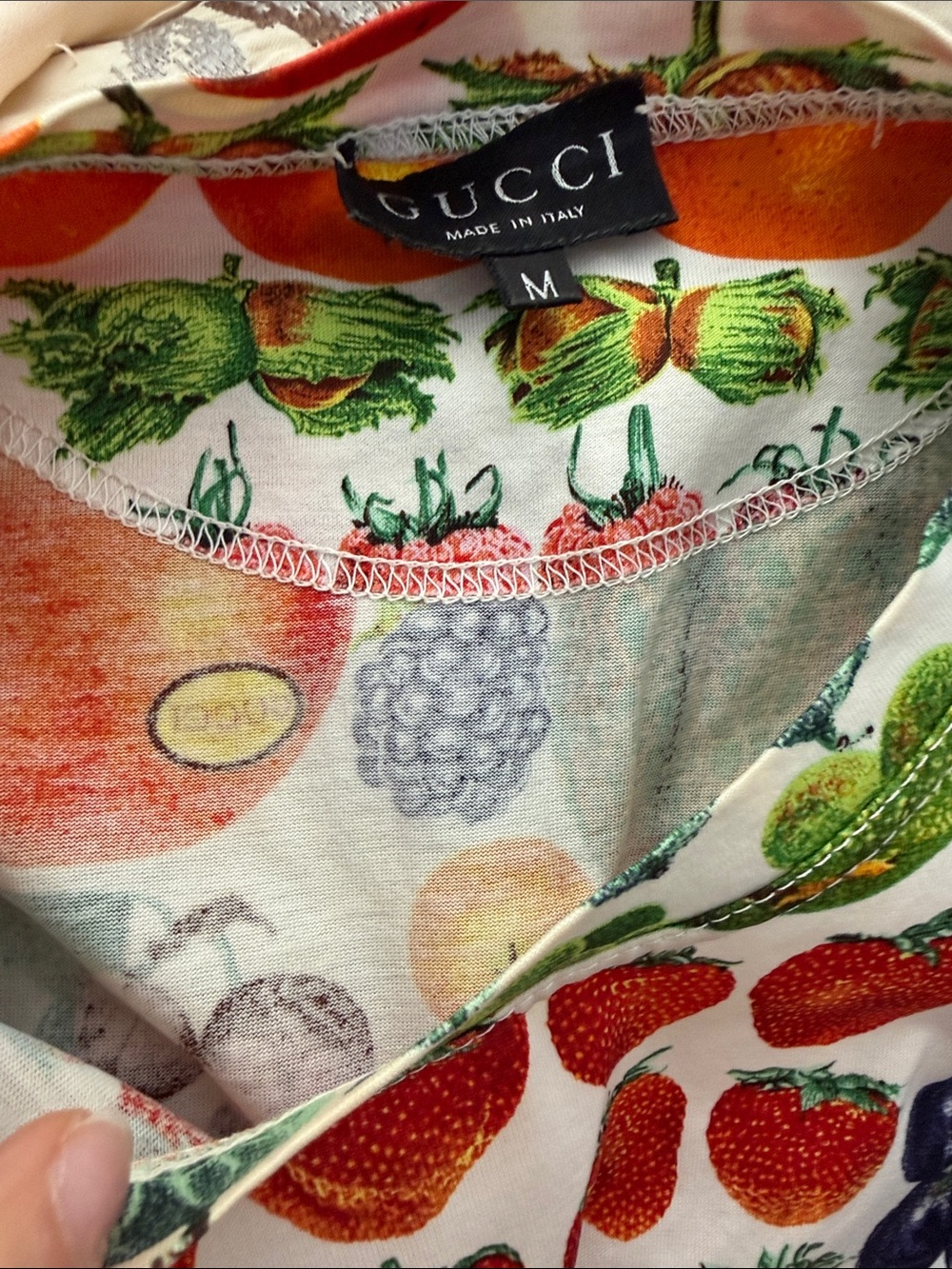 Gucci vintage Tom Ford Era s/s 1996 Fruit Print Tee size M - Picture 8 of 11